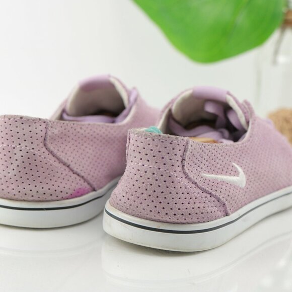 Nike Womens Braata Lite Sneaker Size 8.5 Lavender Purple Perforated Suede Low - Picture 6 of 12